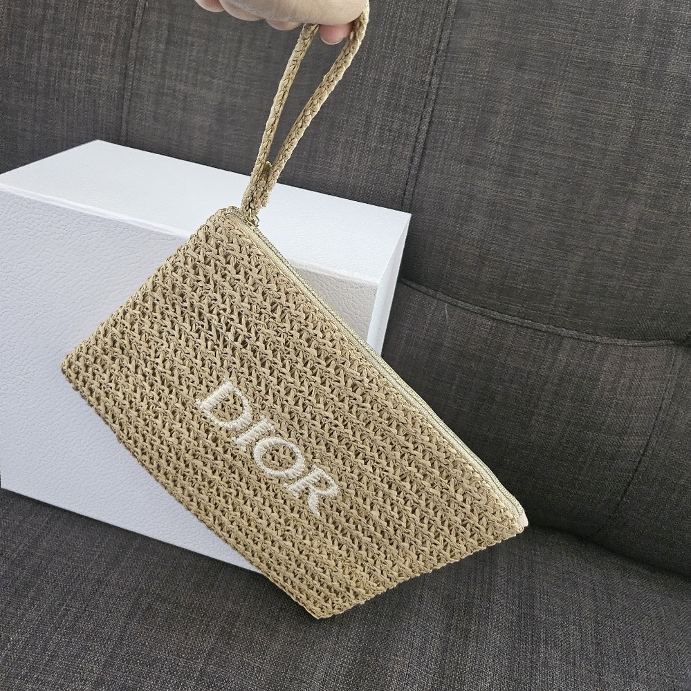 Brand new authentic Dior raffia wicker clutch with wrislet from Dior Beauty - Picture 7 of 14